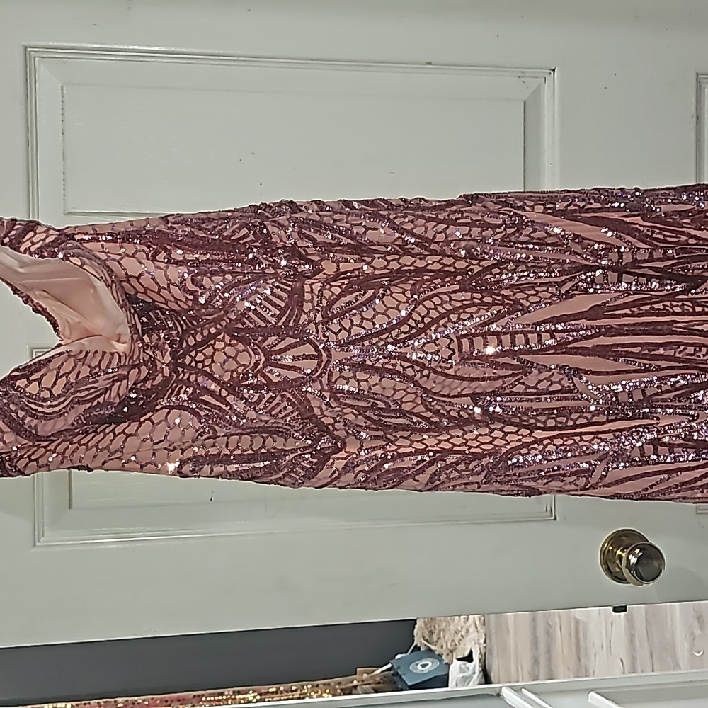 BEAUTIFUL all sequins rose gold plush pink strapless mermaid style Glam dress!